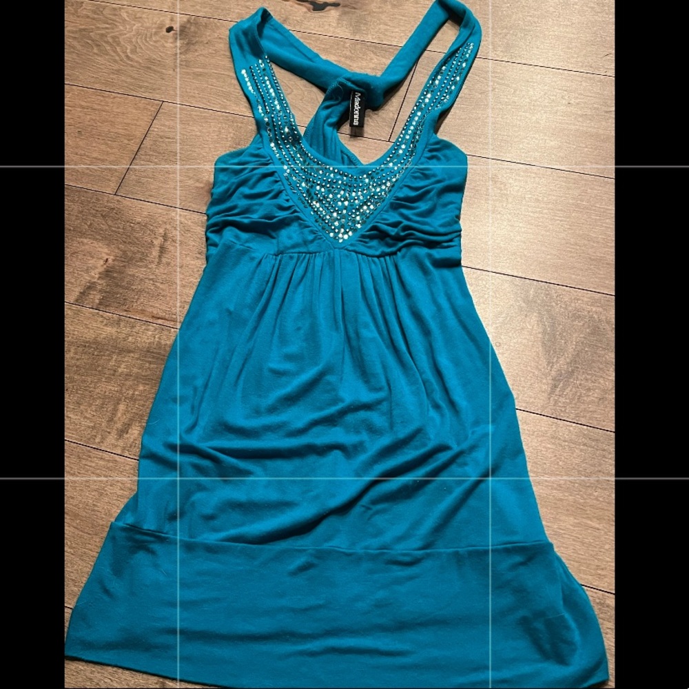 super cut top, very y2k early 2000s.